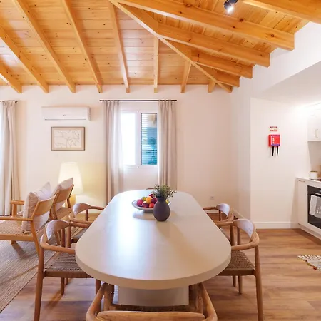 Casa Amarela Do Redondo Holiday home Seixal (Setubal)